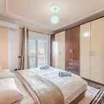 Beachfront * دراس