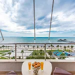 Beachfront 公寓