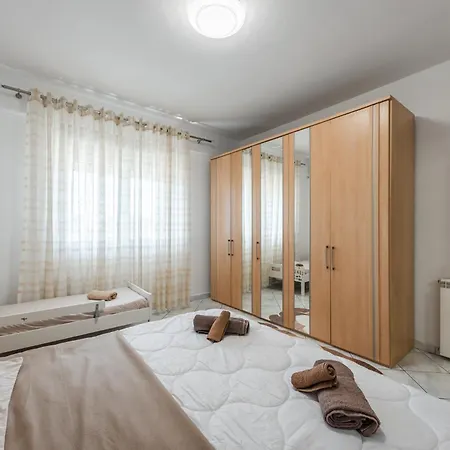 Apartment Beachfront Durres