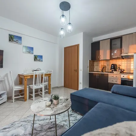 Beachfront Апартаменты Дуррес