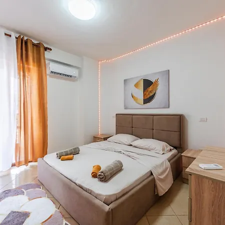 Beachfront Апартаменты *