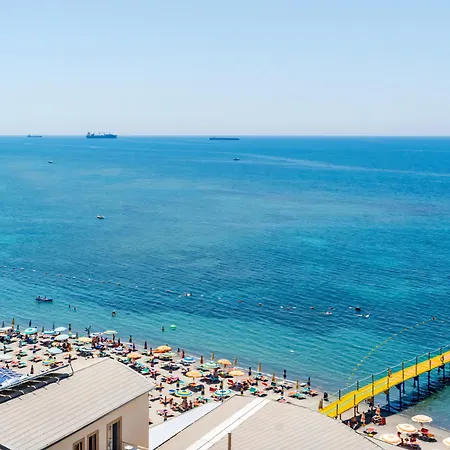 Beachfront Апартаменты Дуррес