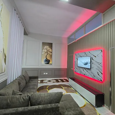 Beachfront Apartment *