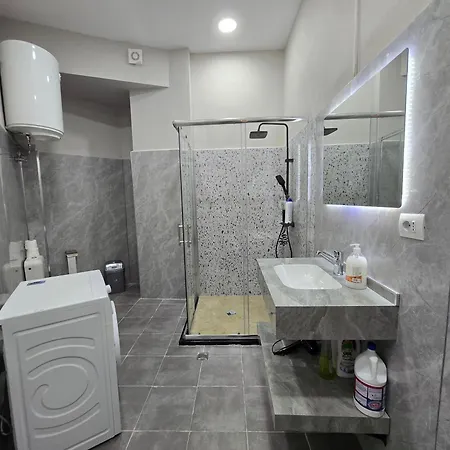 Beachfront Апартаменты Дуррес