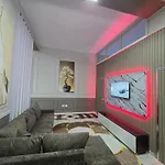 Beachfront 아파트 *